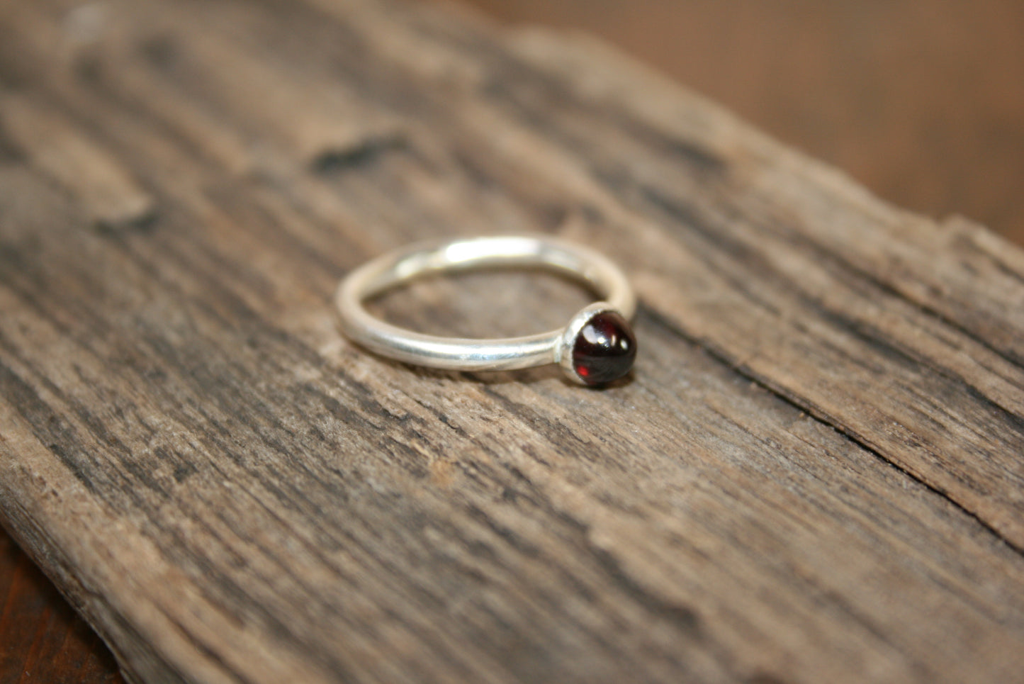 Sterling Silver Garnet Round Shank Ring