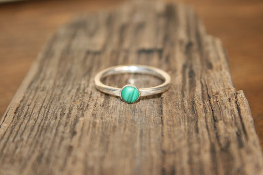Sterling Silver Malachite Half Round Shank Ring