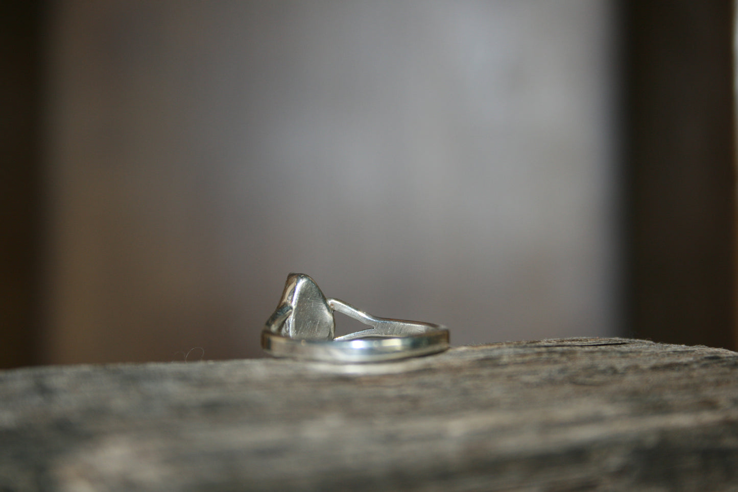Green Sea Glass Split Shank Ring – UK L