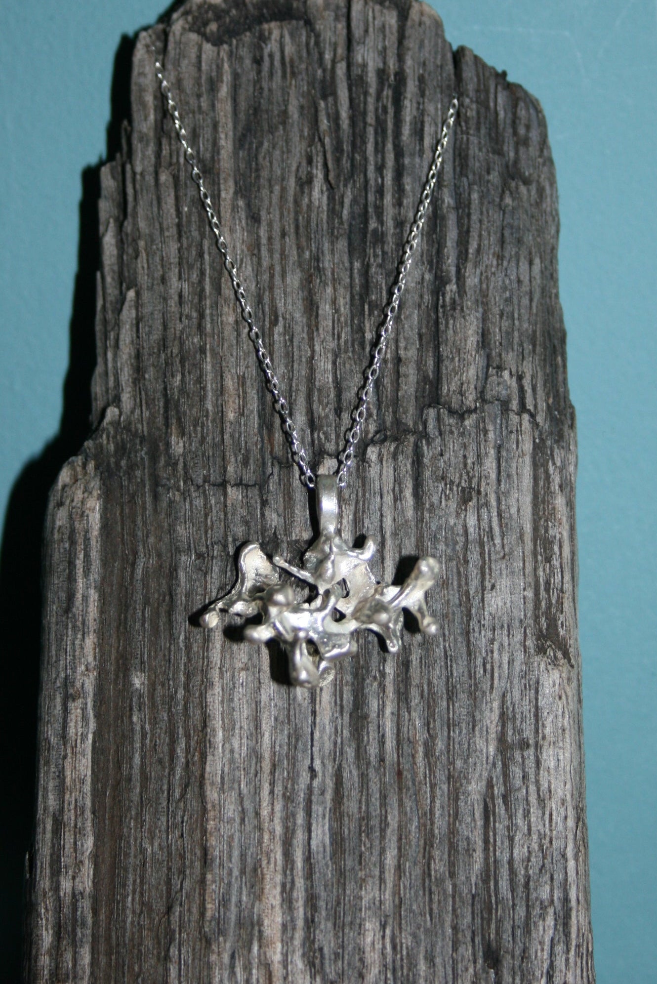 Handmade Silver Coral Necklace – 28mm