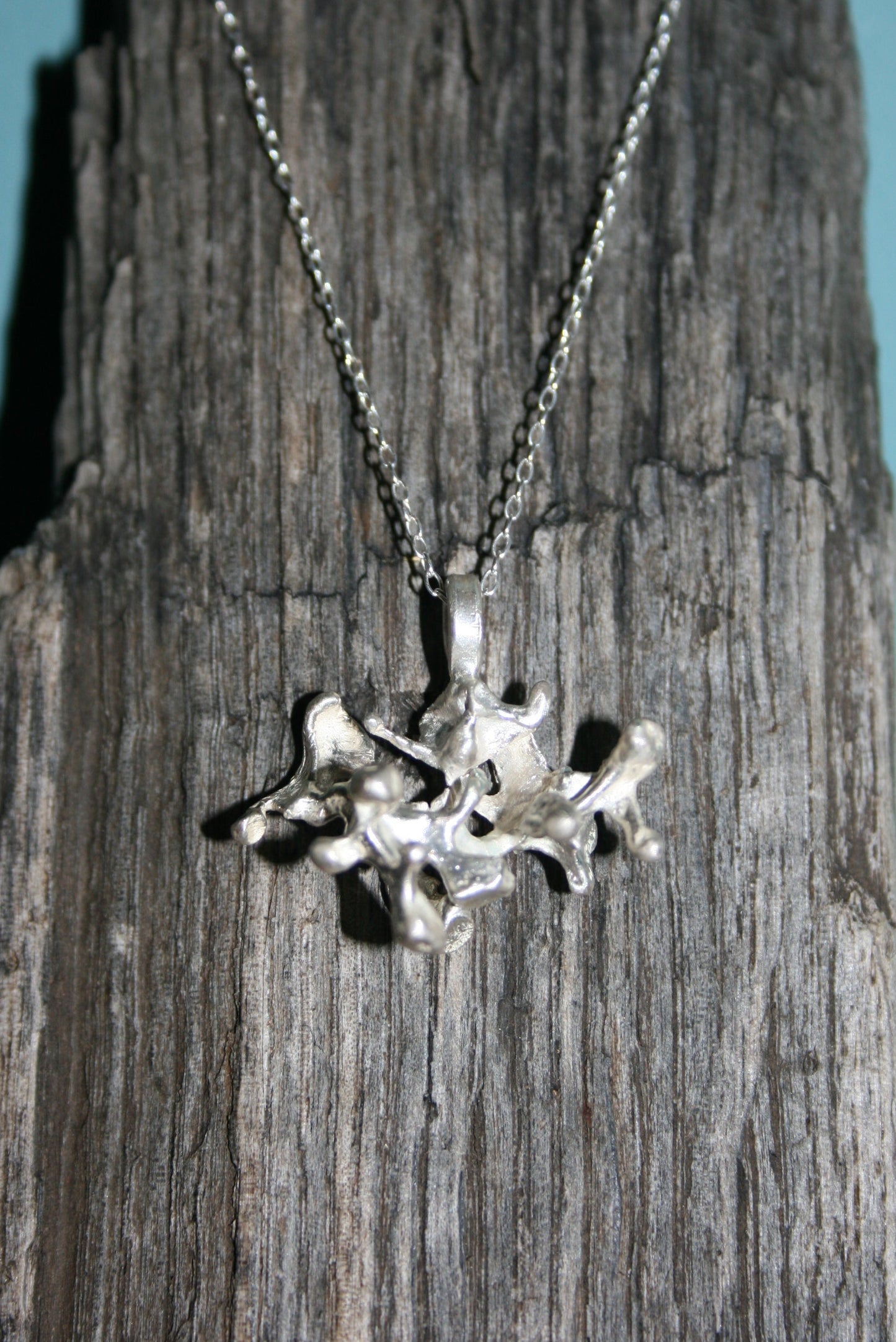 Handmade Silver Coral Necklace – 28mm