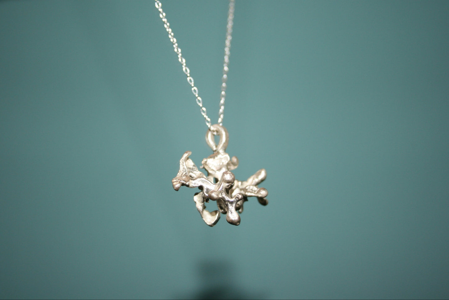 Handmade Silver Coral Necklace – 28mm