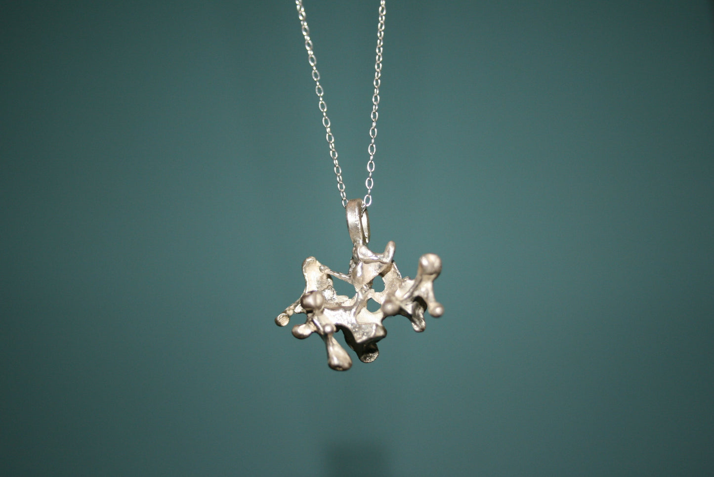 Handmade Silver Coral Necklace – 28mm