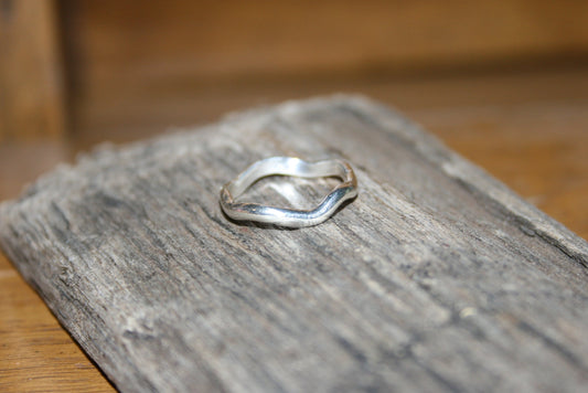 Sterling Silver Wave Ring – UK K
